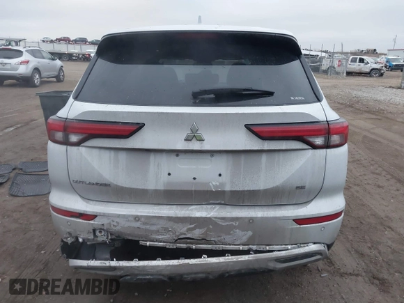 2022 Mitsubishi Outlander SE z VIN JA4J4UA8XNZ034643, wystawiony jako IAAI lot #41214966 z przebiegiem 52 827 mil mil oraz . Historia ofert i sprzedaży dostępna na DreamBid. Obrazek 16.