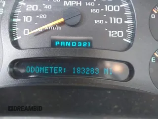 2005 Chevrolet Silverado 1500 LS z VIN 2GCEC19T551194164, wystawiony jako IAAI lot #42457424 z przebiegiem 183 283 mil mil oraz . Historia ofert i sprzedaży dostępna na DreamBid. Obrazek 7.