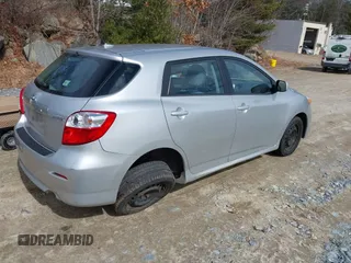2010 Toyota Matrix with VIN 2T1KU4EE6AC275680, listed as a IAAI auction lot 41730056 with 139,669 mi miles. Bid and sale history available at carsss.com. Image 4.
