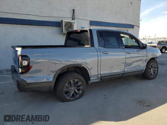2024 Honda Ridgeline Sport z VIN 5FPYK3F18RB021179, wystawiony jako Copart lot #82610364 z przebiegiem 8 393 mil mil oraz Szkoda całkowita • Salvage title. Historia ofert i sprzedaży dostępna na DreamBid. Obrazek 3.
