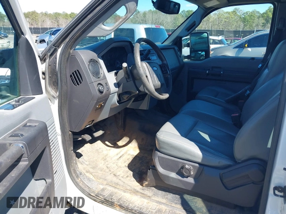 2015 Ford F-250 XLT с VIN 1FT7X2B68FEB08093, выставлен на аукционе IAAI как лот 41730991 с пробегом 210 959 миль миль и . История ставок и продаж доступна на DreamBid. Изображение 5.