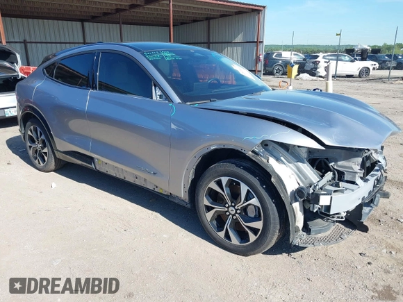 2021 Ford Mustang Mach-E Premium z VIN 3FMTK3SU7MMA02271, wystawiony jako IAAI lot #42072602 z przebiegiem 61 526 mil mil oraz . Historia ofert i sprzedaży dostępna na DreamBid. Obrazek 1.