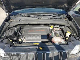 2018 Jeep Renegade Latitude z VIN ZACCJABB5JPJ52928, wystawiony jako Copart lot #55433545 z przebiegiem 50 904 mil mil oraz Szkoda całkowita • Salvage title. Historia ofert i sprzedaży dostępna na DreamBid. Obrazek 11.