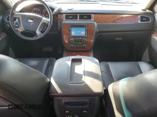 2010 Chevrolet Avalanche LTZ with VIN 3GNVKGE04AG277286, listed as a Copart auction lot 79065174 with 107,186 mi miles and Salvage Title. Bid and sale history available at DreamBid. Image 8.