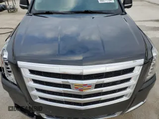 2018 Cadillac Escalade Luxury z VIN 1GYS3BKJ3JR370626, wystawiony jako Copart lot #86271134 z przebiegiem Nie podano mil oraz Szkody całkowita. Historia ofert i sprzedaży dostępna na DreamBid. Obrazek 12.