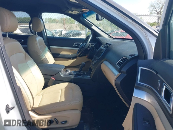 2017 Ford Explorer XLT z VIN 1FM5K8D80HGC80158, wystawiony jako IAAI lot #42223158 z przebiegiem 168 503 mil mil oraz . Historia ofert i sprzedaży dostępna na DreamBid. Obrazek 5.