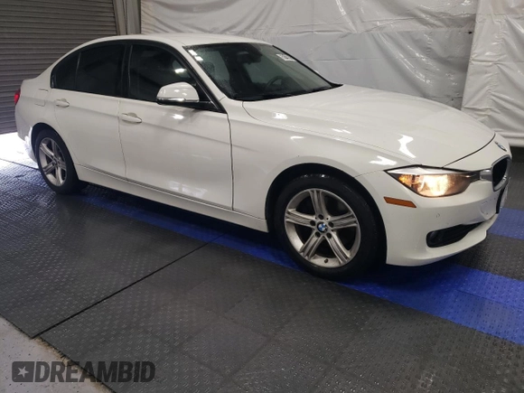 2015 BMW 3 Series 320i xDrive with VIN WBA3C3C54FP662870, listed as a Copart auction lot 59716875 with 98,077 mi miles and Clean title. Bid and sale history available at DreamBid. Image 4.