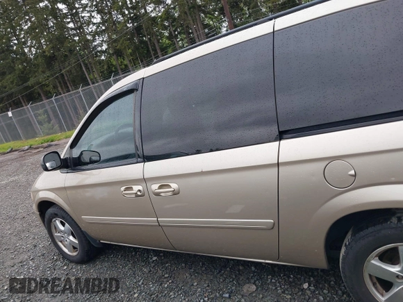 2007 Dodge Grand Caravan SXT with VIN 2D4GP44L57R344920, listed as a IAAI auction lot 42135210 with 154,208 mi miles and . Bid and sale history available at DreamBid. Image 14.