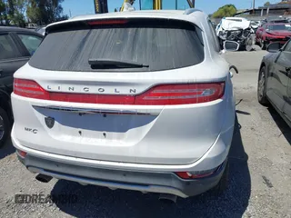 2019 Lincoln MKC Reserve with VIN 5LMCJ3D97KUL44398, listed as a IAAI auction lot 42513739 with 106,078 mi miles and . Bid and sale history available at DreamBid. Image 17.