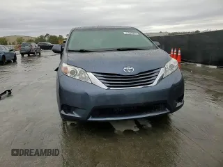 2017 Toyota Sienna LE Auto Access Seat with VIN 5TDKZ3DC7HS839088, listed as a Copart auction lot 47699525 with 63,466 mi miles and Salvage Title. Bid and sale history available at carsss.com. Image 15.