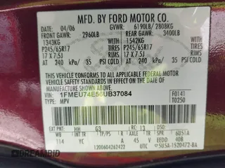 2006 Ford Explorer Eddie Bauer with VIN 1FMEU74E56UB37084, listed as a IAAI auction lot 42093929 with 231,413 mi miles. Bid and sale history available at carsss.com. Image 9.