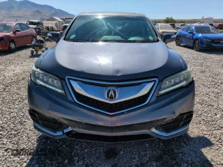 2017 Acura RDX Technology with VIN 5J8TB4H57HL011765, listed as a Copart auction lot 59239315 with 136,718 mi miles and Salvage title. Bid and sale history available at DreamBid. Image 5.