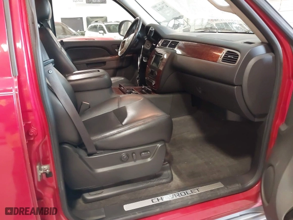 2010 Chevrolet Avalanche LTZ with VIN 3GNVKGE03AG230332, listed as a IAAI auction lot 41756864 with 108,514 mi miles. Bid and sale history available at carsss.com. Image 5.