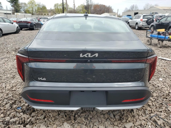 2025 Kia K4 LXS with VIN 3KPFT4DE2SE100206, listed as a Copart auction lot 53188025 with 14 mi miles and Clean Title. Bid and sale history available at carsss.com. Image 6.