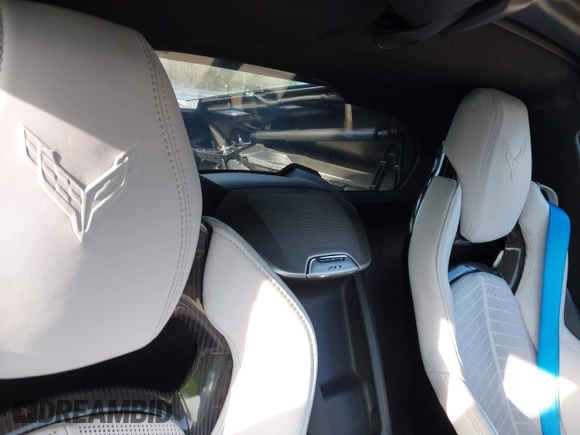 2023 Chevrolet Corvette 2LT z VIN 1G1YB2D41P5135323, wystawiony jako IAAI lot #41914578 z przebiegiem 4 957 mil mil oraz . Historia ofert i sprzedaży dostępna na DreamBid. Obrazek 8.