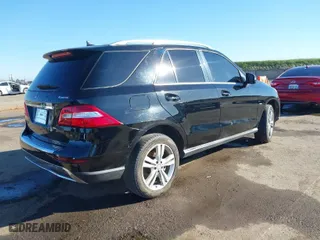 2012 Mercedes-Benz M-Class ML 350 with VIN 4JGDA5HB8CA036367, listed as a IAAI auction lot 41665462 with 102,225 mi miles. Bid and sale history available at carsss.com. Image 4.
