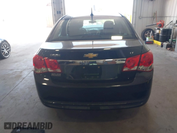 2014 Chevrolet Cruze 1LT z VIN 1G1PC5SB0E7383723, wystawiony jako IAAI lot #42251787 z przebiegiem 129 366 mil mil oraz . Historia ofert i sprzedaży dostępna na DreamBid. Obrazek 16.