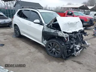 2020 BMW X5 xDrive40i with VIN 5UXCR6C08L9D07645, listed as a IAAI auction lot 41757971 with 87,157 mi miles. Bid and sale history available at carsss.com. Image 1.