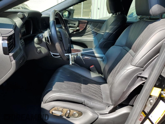 2019 Lexus LS z VIN JTHBY1FF0K5004329, wystawiony jako Copart lot #68836874 z przebiegiem 50 447 mil mil oraz Szkoda całkowita • Salvage title. Historia ofert i sprzedaży dostępna na DreamBid. Obrazek 7.