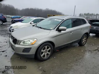 2011 Volvo XC60 3.2L with VIN YV4940DZ1B2142821, listed as a Copart auction lot 84975024 with 381,555 mi miles and Clean title. Bid and sale history available at DreamBid. Image 1.