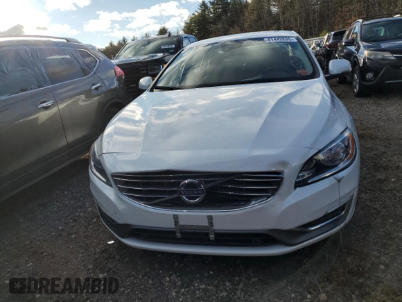 2018 Volvo S60 Inscription with VIN LYV402TK0JB180482, listed as a Copart auction lot 41442635 with 46,016 mi miles and Non repairable. Bid and sale history available at DreamBid. Image 5.