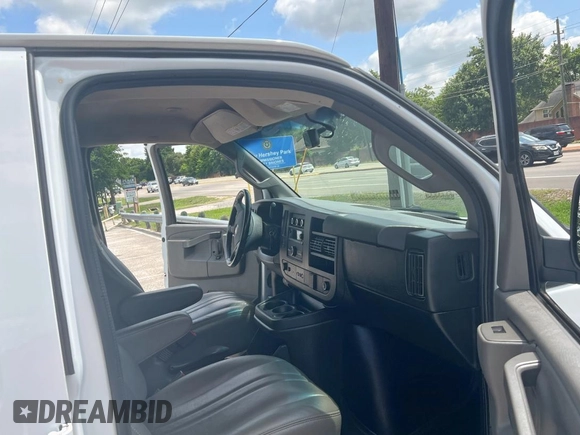 2021 Chevrolet Express Cargo with VIN 1GCWGAFP2M1267284, listed as a Copart auction lot 59144545 with 76,236 mi miles and Clean title. Bid and sale history available at DreamBid. Image 5.