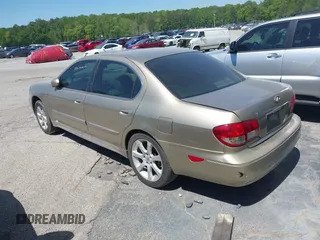 2004 Infiniti I35 with VIN JNKDA31A74T212730, listed as a IAAI auction lot 41875508 with 183,741 mi miles. Bid and sale history available at carsss.com. Image 3.