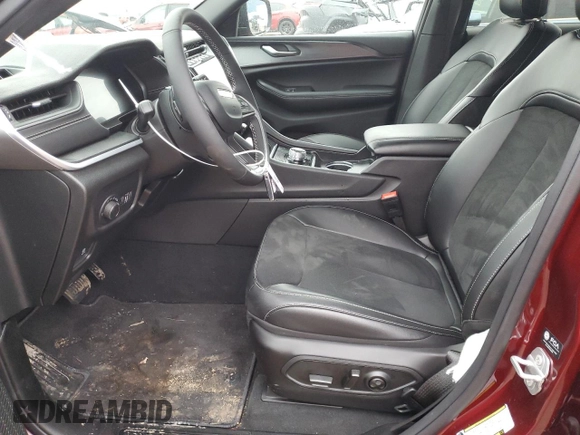 2025 Jeep Grand Cherokee Laredo with VIN 1C4RJHAG3SC274891, listed as a Copart auction lot 86952254 with 1,392 mi miles and Salvage Title. Bid and sale history available at DreamBid. Image 7.