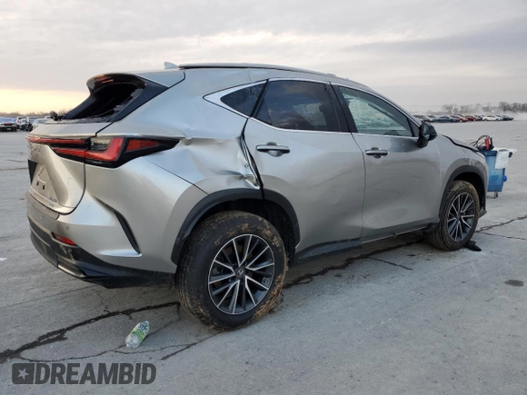 2022 Lexus NX with VIN JTJGGCEZ8N2000887, listed as a Copart auction lot 45509225 with 43,897 mi miles and Salvage Title. Bid and sale history available at carsss.com. Image 3.