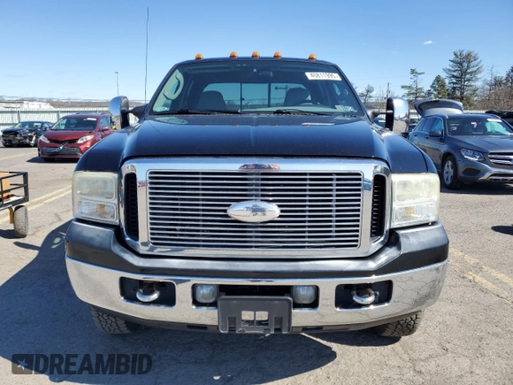 2006 Ford F-350 XL with VIN 1FTWW33P96EB51529, listed as a Copart auction lot 46811995 with 142,185 mi miles and Salvage title. Bid and sale history available at DreamBid. Image 5.