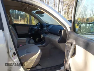 2008 Toyota RAV4 Ltd with VIN JTMZD31V285115124, listed as a IAAI auction lot 41769176 with 125,323 mi miles. Bid and sale history available at carsss.com. Image 5.