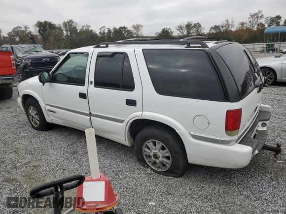 1998 GMC Jimmy SLE with VIN 1GKDT13W6W2566437, listed as a Copart auction lot 78158574 with 223,300 mi miles and Salvage Title. Bid and sale history available at carsss.com. Image 2.