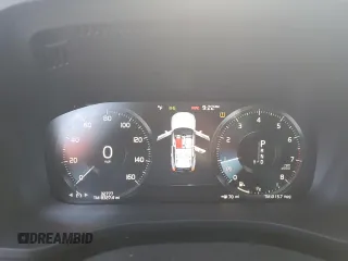 2019 Volvo XC60 Momentum с VIN LYV102RK4KB234720, выставлен на аукционе Copart как лот 84987014 с пробегом 32 777 миль миль и Списание • Salvage title. История ставок и продаж доступна на DreamBid. Изображение 9.