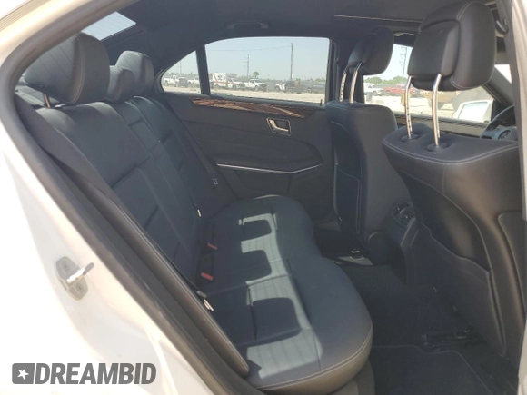 2016 Mercedes-Benz E 350 Luxury with VIN WDDHF8JB0GB189737, listed as a Copart auction lot 52492805 with 161,916 mi miles and Salvage Title. Bid and sale history available at DreamBid. Image 10.
