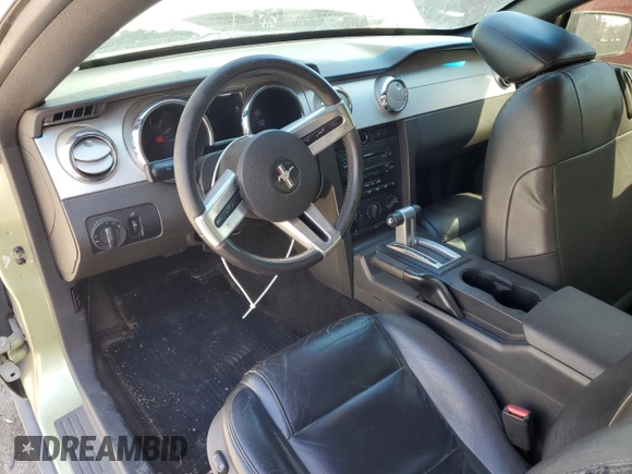 2006 Ford Mustang Standard z VIN 1ZVHT80N665164317, wystawiony jako Copart lot #56353295 z przebiegiem 225 158 mil mil oraz Szkoda całkowita • Salvage title. Historia ofert i sprzedaży dostępna na DreamBid. Obrazek 8.