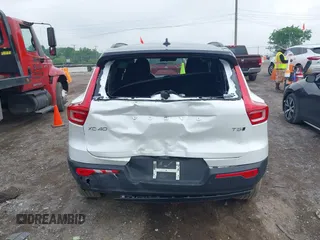 2022 Volvo XC40 R-Design с VIN YV4162UM0N2648040, выставлен на аукционе IAAI как лот 42172222 с пробегом 19 911 миль миль и . История ставок и продаж доступна на DreamBid. Изображение 15.