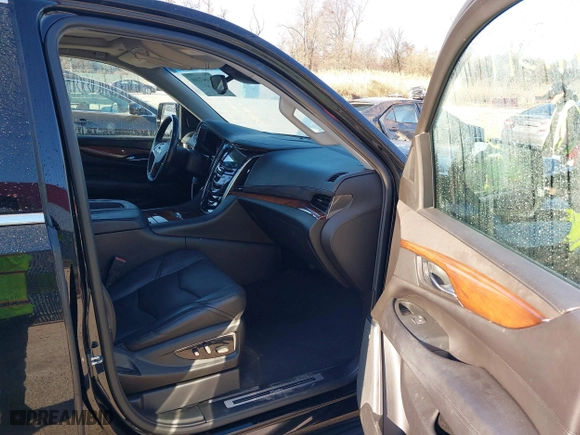 2016 Cadillac Escalade Premium Collection with VIN 1GYS4CKJXGR266873, listed as a IAAI auction lot 41647399 with 153,553 mi miles. Bid and sale history available at carsss.com. Image 5.