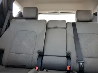 2016 Hyundai Santa Fe z VIN 5XYZUDLB6GG335056, wystawiony jako Copart lot #60152985 z przebiegiem Nie podano mil oraz Czysty tytuł • Clean title. Historia ofert i sprzedaży dostępna na DreamBid. Obrazek 10.