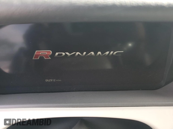 2018 Land Rover Range Rover Velar R-Dynamic HSE with VIN SALYM2RV3JA733200, listed as a Copart auction lot 61778605 with 62,912 mi miles and Clean title. Bid and sale history available at DreamBid. Image 9.