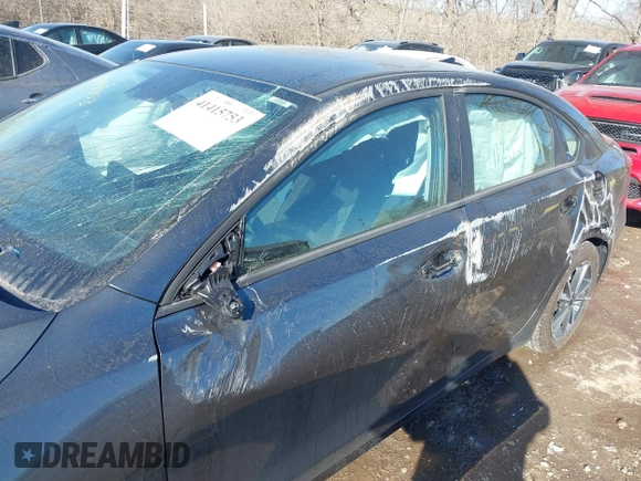 2024 Kia Forte LXS with VIN 3KPF24AD5RE767778, listed as a IAAI auction lot 41415753 with 11,321 mi miles and . Bid and sale history available at DreamBid. Image 6.