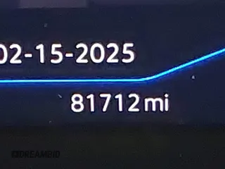 2021 Volkswagen Atlas SEL Premium z VIN 1V2TR2CAXMC577785, wystawiony jako IAAI lot #41613198 z przebiegiem 81 712 mil mil oraz . Historia ofert i sprzedaży dostępna na DreamBid. Obrazek 16.
