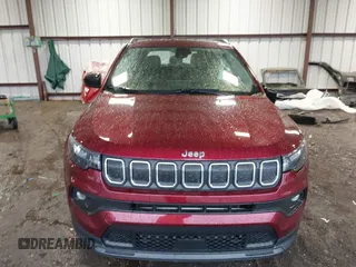 2022 Jeep Compass Latitude z VIN 3C4NJDBBXNT158865, wystawiony jako IAAI lot #41973643 z przebiegiem 11 209 mil mil oraz . Historia ofert i sprzedaży dostępna na DreamBid. Obrazek 13.