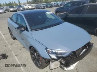 2024 Audi RS 3 z VIN WUAG4DGY6RA910025, wystawiony jako Copart lot #61962184 z przebiegiem 328 mil mil oraz Szkody całkowita. Historia ofert i sprzedaży dostępna na DreamBid. Obrazek 4.