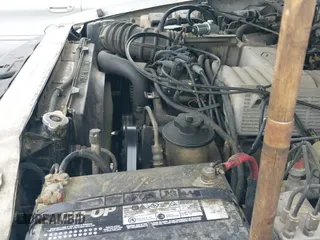 2000 Ford Explorer XLT with VIN 1FMZU63P1YUB59536, listed as a IAAI auction lot 42525666 with 300,184 mi miles and . Bid and sale history available at DreamBid. Image 13.