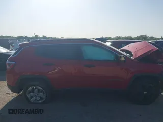2018 Jeep Compass Latitude with VIN 3C4NJDBB2JT331384, listed as a IAAI auction lot 42293779 with 72,472 mi miles and . Bid and sale history available at DreamBid. Image 13.
