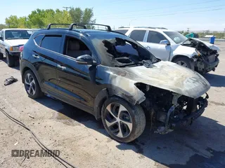 2016 Hyundai Tucson Limited with VIN KM8J33A26GU032298, listed as a IAAI auction lot 40463399 with Not Provided miles. Bid and sale history available at carsss.com. Image 1.