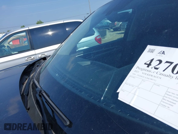 2021 Volkswagen Atlas SE with VIN 1V2HR2CA2MC580752, listed as a IAAI auction lot 42701057 with 69,811 mi miles and . Bid and sale history available at DreamBid. Image 6.