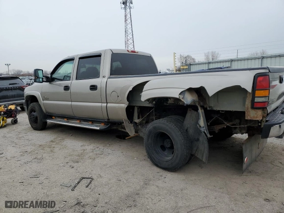 2002 Chevrolet Silverado 3500 LT with VIN 1GCJK33192F113210, listed as a Copart auction lot 44594665 with NaN miles and Salvage Title. Bid and sale history available at carsss.com. Image 2.