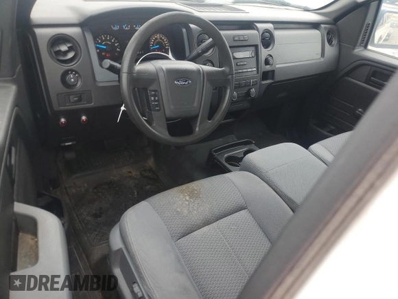 2014 Ford F-150 XL z VIN 1FTMF1EM2EKE21568, wystawiony jako Copart lot #58463905 z przebiegiem 287 122 mil mil oraz Czysty tytuł • Clean title. Historia ofert i sprzedaży dostępna na DreamBid. Obrazek 8.