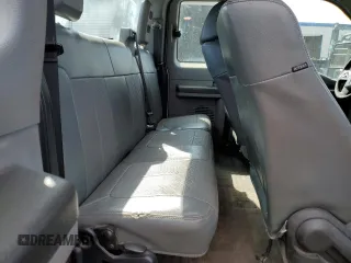 2016 Ford F-250 XLT z VIN 1FT7X2A62GEA73389, wystawiony jako Copart lot #50696855 z przebiegiem 232 827 mil mil oraz Czysty tytuł • Clean title. Historia ofert i sprzedaży dostępna na DreamBid. Obrazek 10.